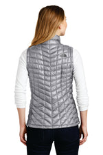 Load image into Gallery viewer, The North Face® Ladies Trekker Vest
